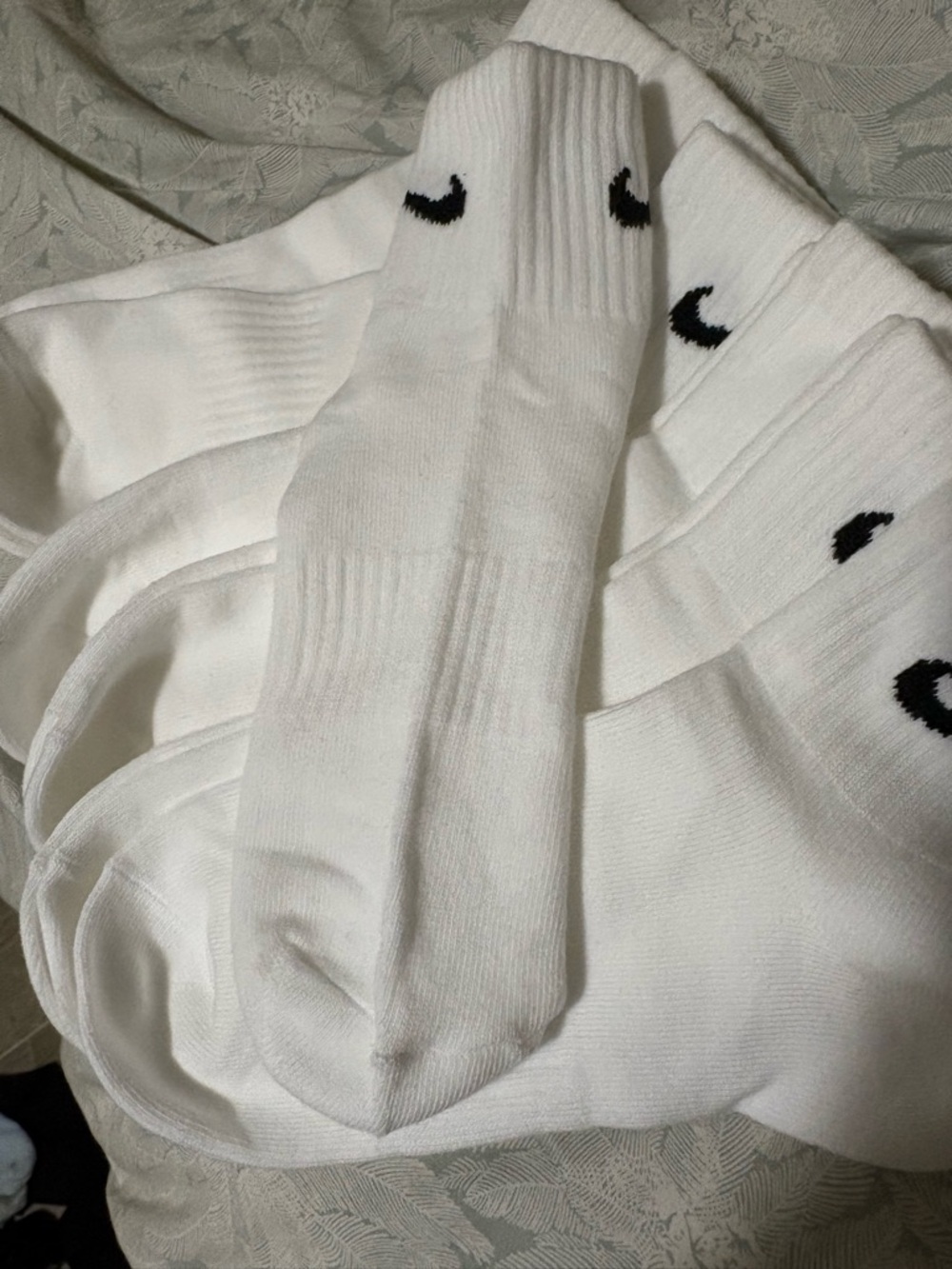 NWOT Nike White Crew Athletic Socks with Black Swoosh - 6 Pair - Picture 3 of 7